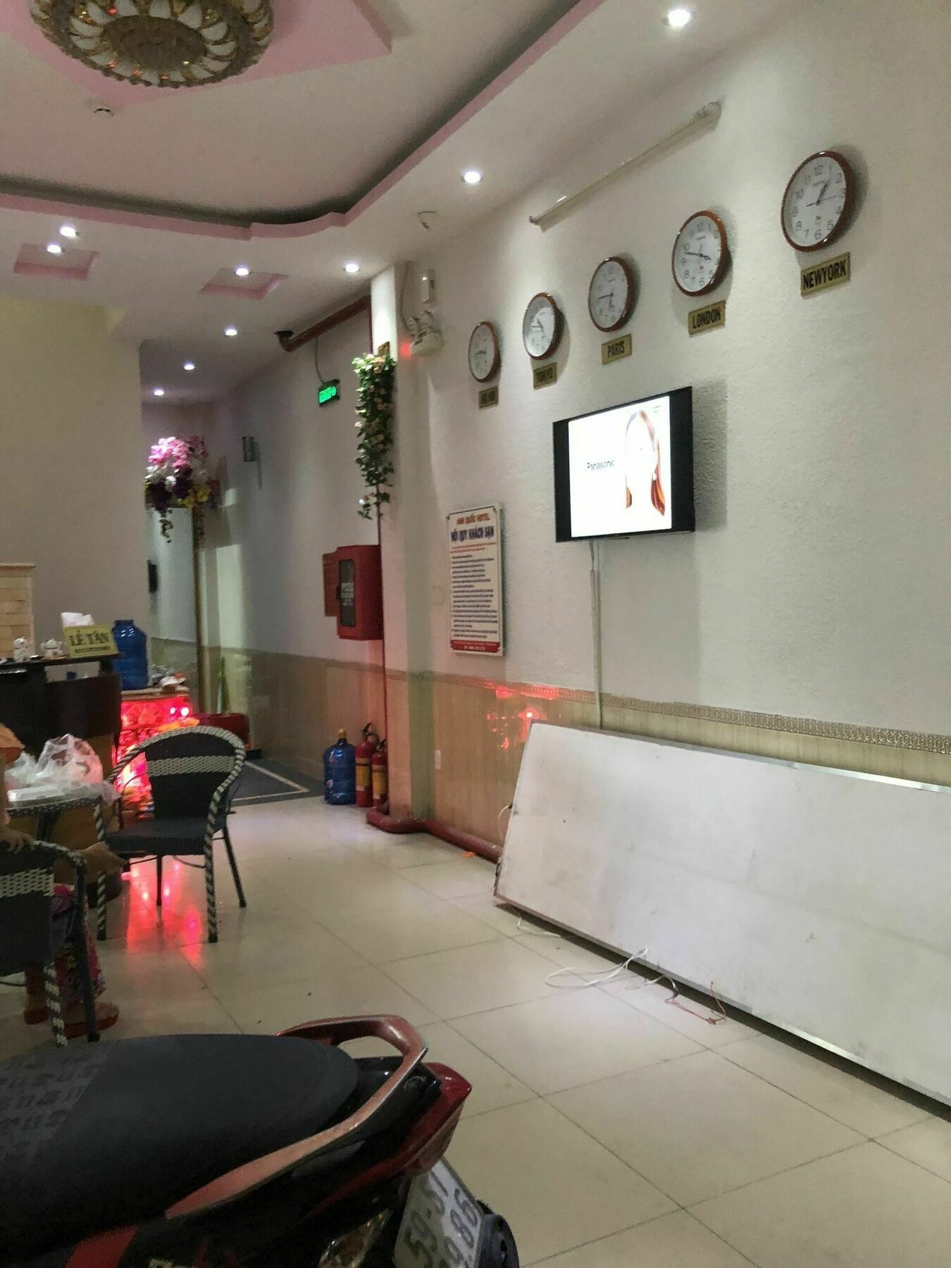 Oyo 395 Anh Quoc Hotel مدينة هوشي منه المظهر الخارجي الصورة