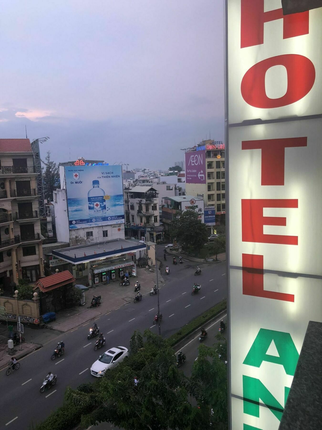 Oyo 395 Anh Quoc Hotel مدينة هوشي منه المظهر الخارجي الصورة